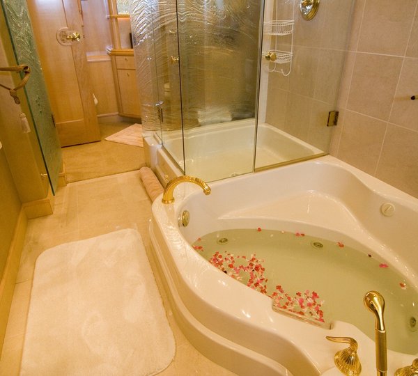 The 35m Yacht SANS SOUCI