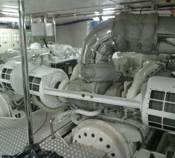 The 36m Yacht AZURE SKY