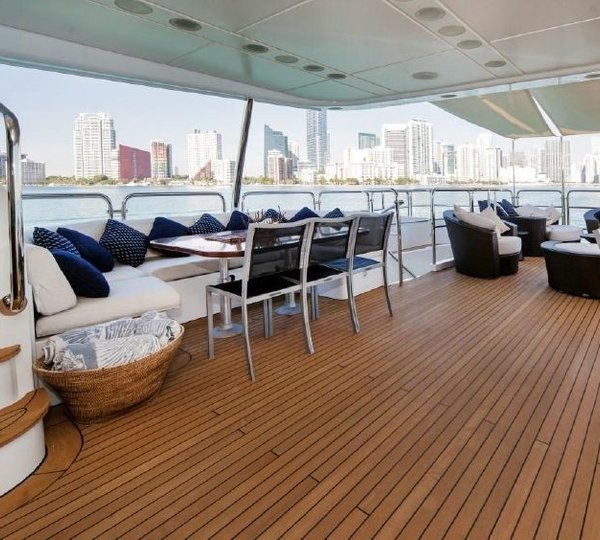 The 36m Yacht +LEJOS