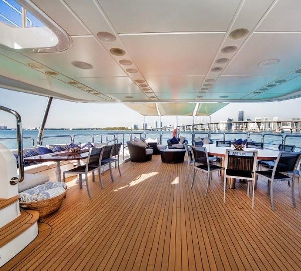 The 36m Yacht +LEJOS