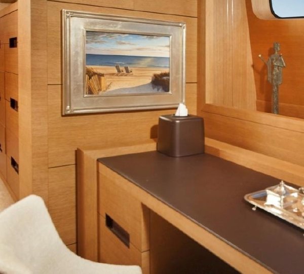 The 36m Yacht +LEJOS