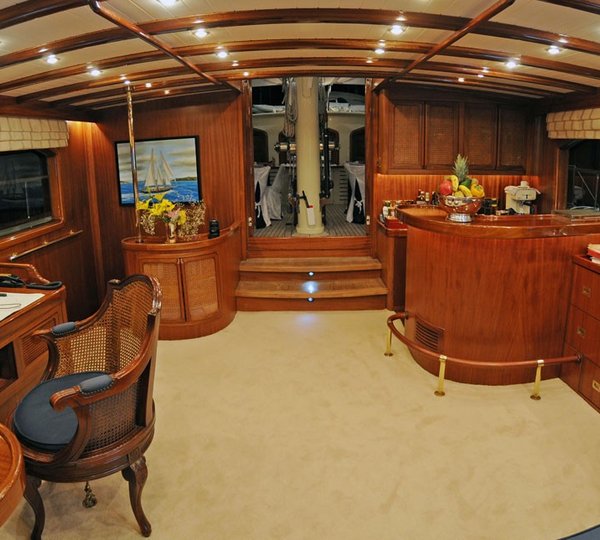 The 36m Yacht OFELIA