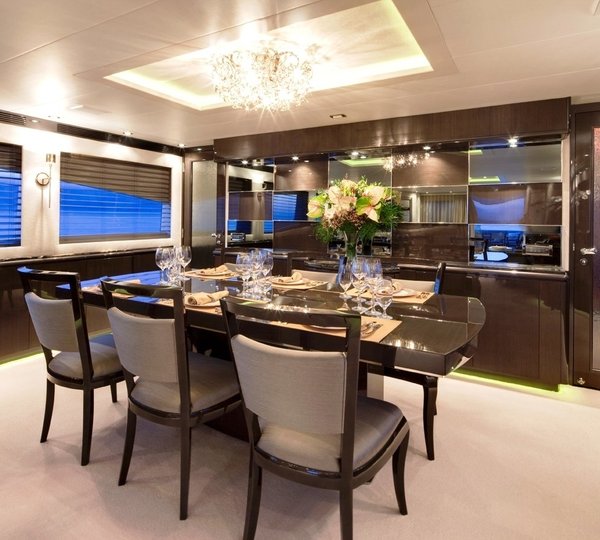 Eating/dining Saloon On Board Yacht STREGA