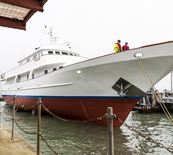 The 39m Yacht GLORIOUS