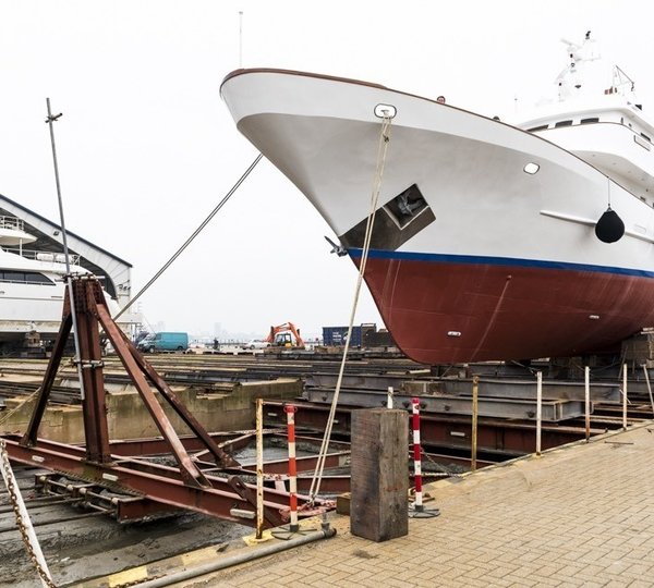 The 39m Yacht GLORIOUS