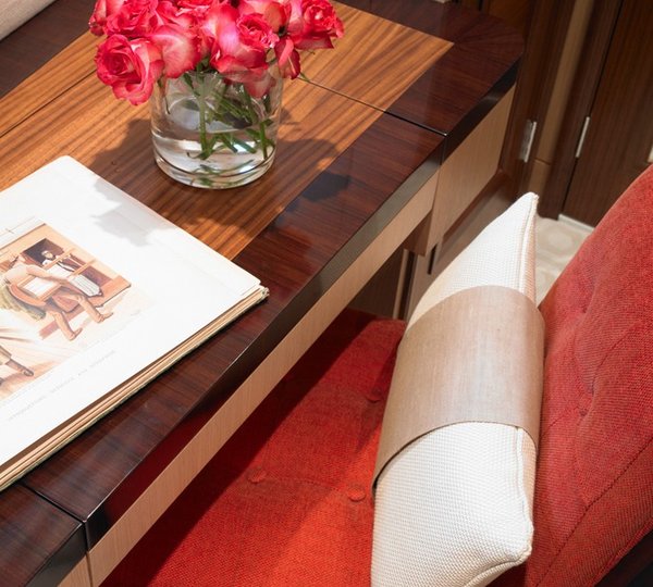 Sitting: Yacht KATHLEEN ANNE's Close Up Pictured