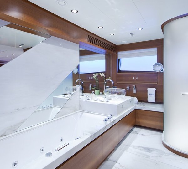 The 39m Yacht REVELRY