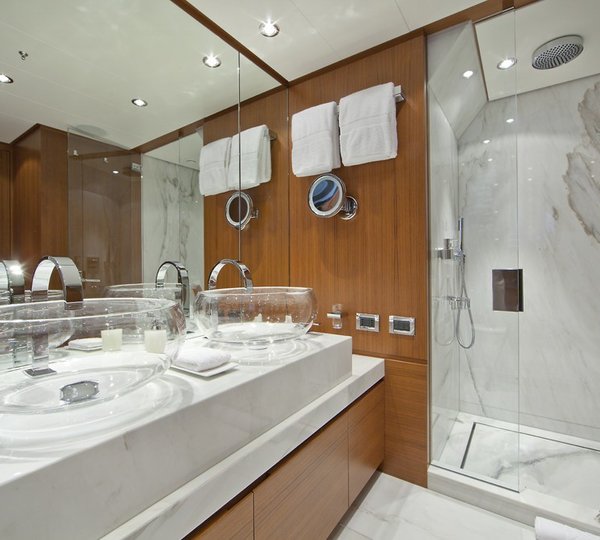 The 39m Yacht REVELRY