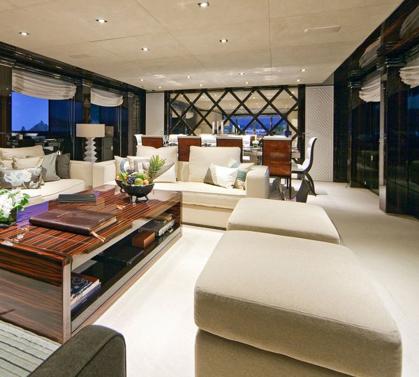 Premier Saloon On Yacht MANIFIQ