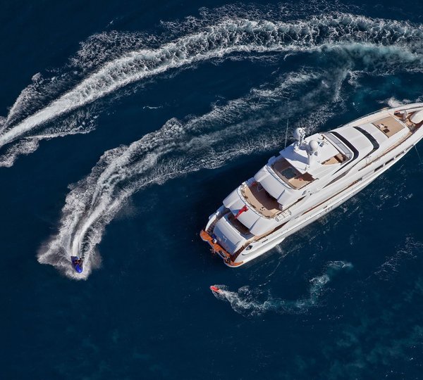 Ship's Tenders: Yacht MANIFIQ's Cruising Captured