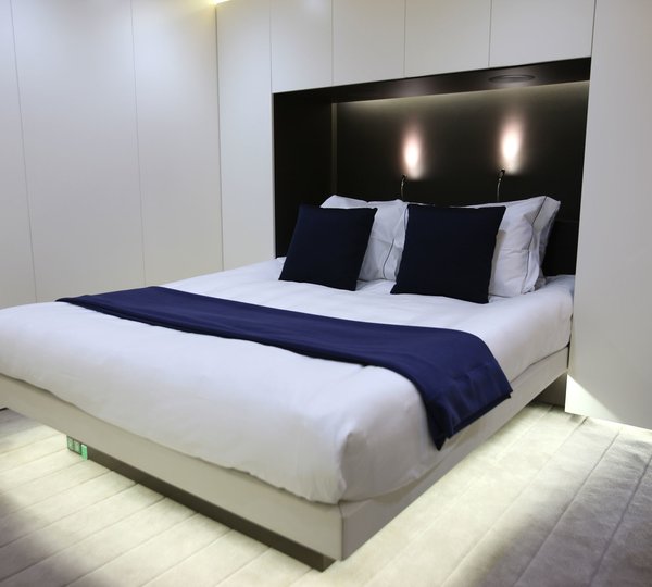 Blue Guest's Cabin On Yacht OCEAN SAPPHIRE