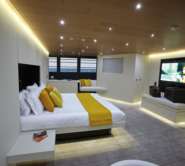 Main Master Cabin On Yacht OCEAN SAPPHIRE
