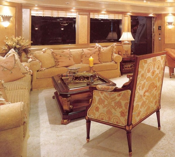 The 42m Yacht MONA LIZA