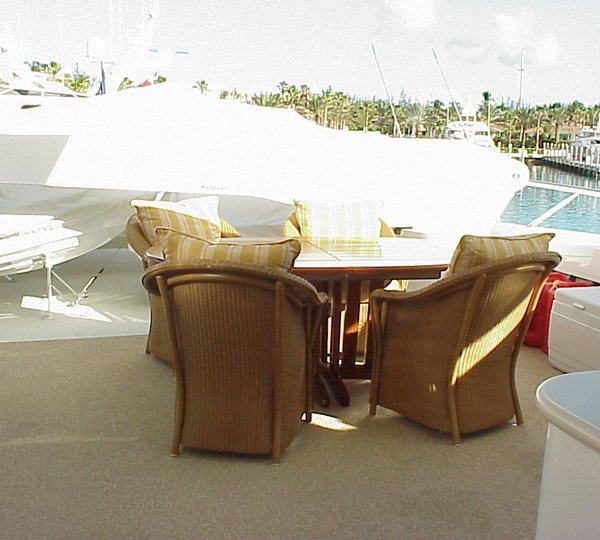 The 42m Yacht MONA LIZA