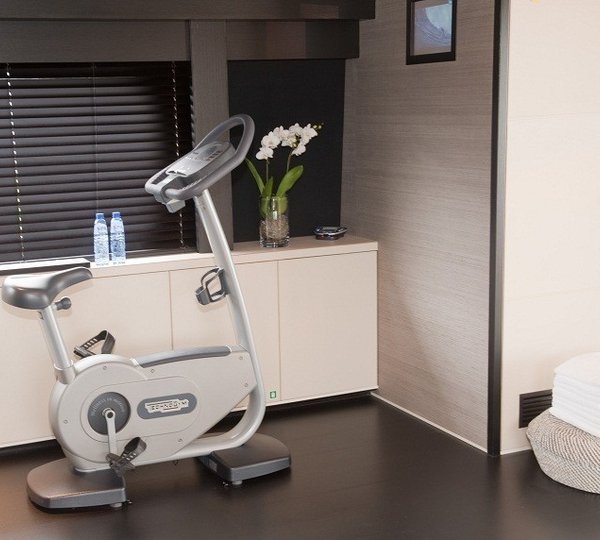 The 43m Yacht LATITUDE