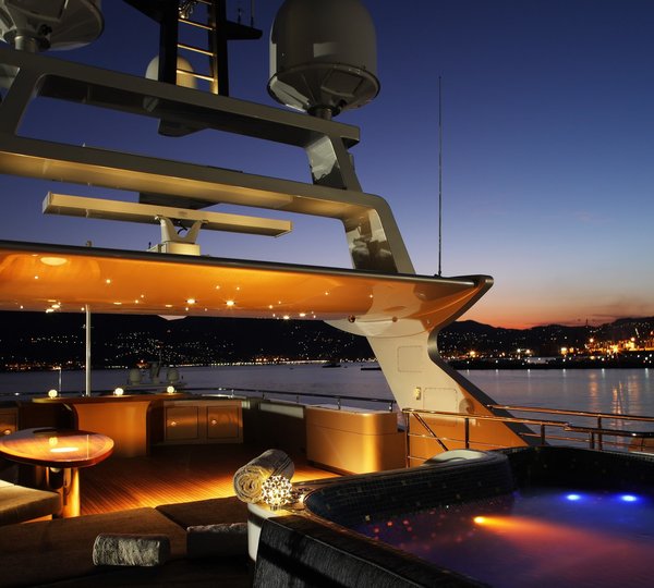 The 43m Yacht MI VIDA