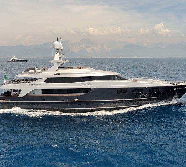 The 43m Yacht MI VIDA