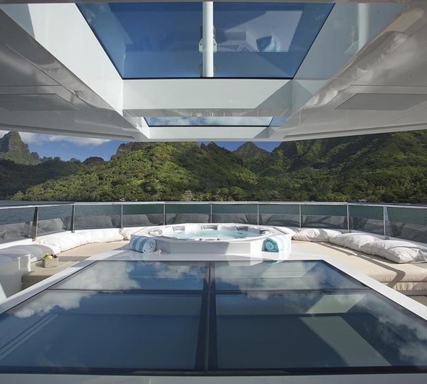 Detail: Yacht BIG FISH's Jacuzzi Pool Photograph