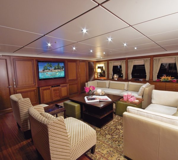 Top Deck Saloon On Yacht YOU &AMP; ME