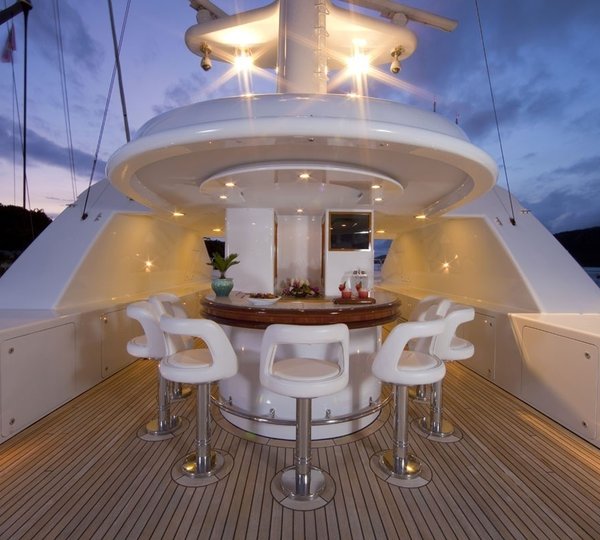 The 54m Yacht HUNTRESS II