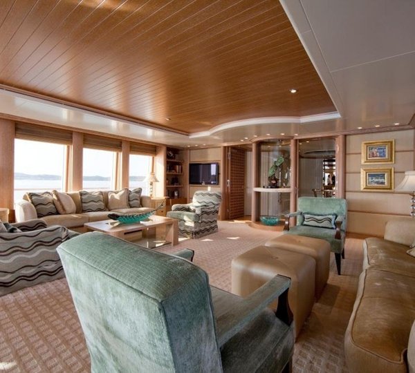 The 54m Yacht HUNTRESS II