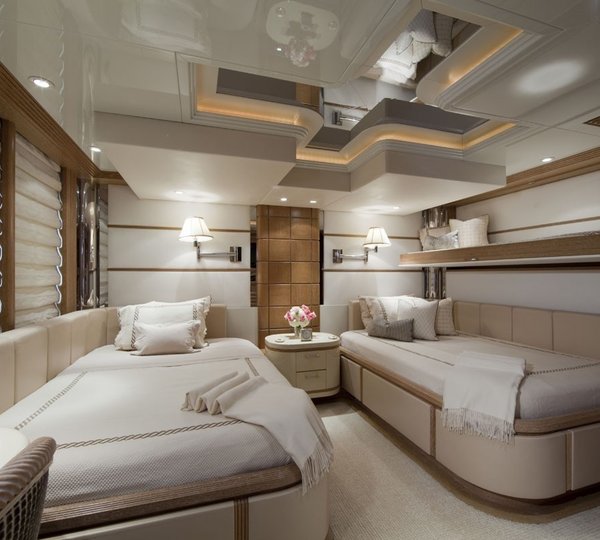 The 54m Yacht HUNTRESS II