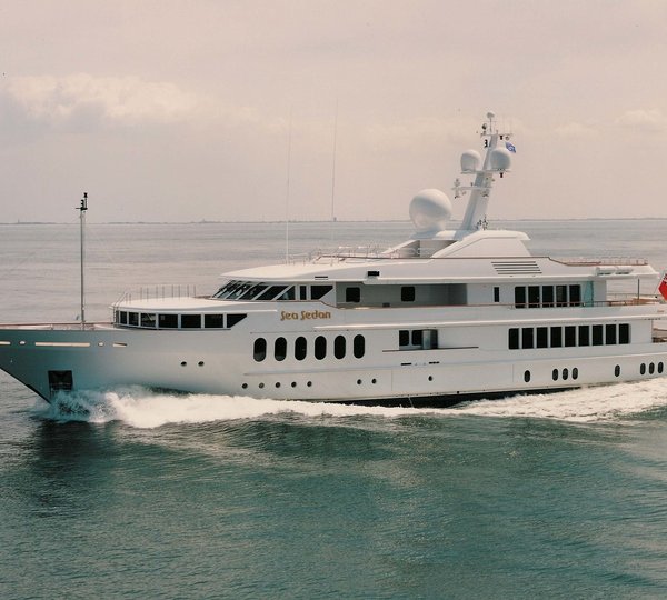 Overview: Yacht HUNTRESS II's Cruising Image
