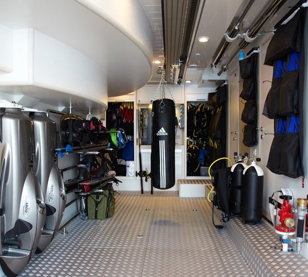 The 56m Yacht PANTHALASSA