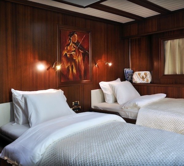 Twin Bed Cabin On Yacht REGINA