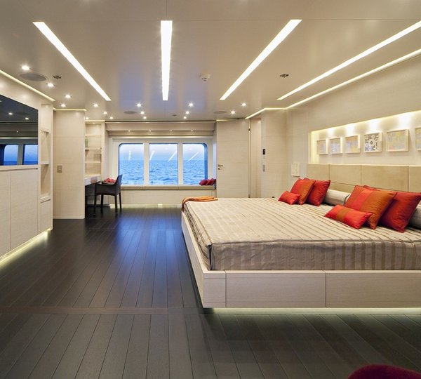 Profile Aspect: Yacht BARAKA's Main Master Cabin Captured