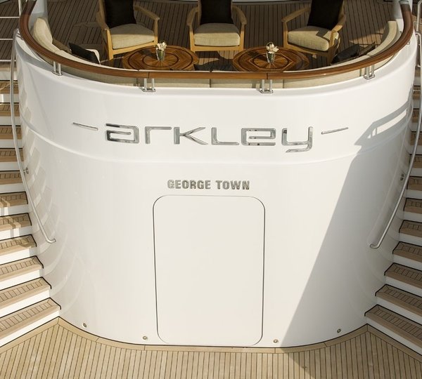 The 60m Yacht CAIPIRINHA