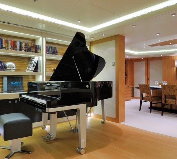 The 60m Yacht CAIPIRINHA