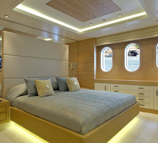 The 60m Yacht CAIPIRINHA