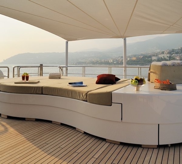 The 60m Yacht CAIPIRINHA