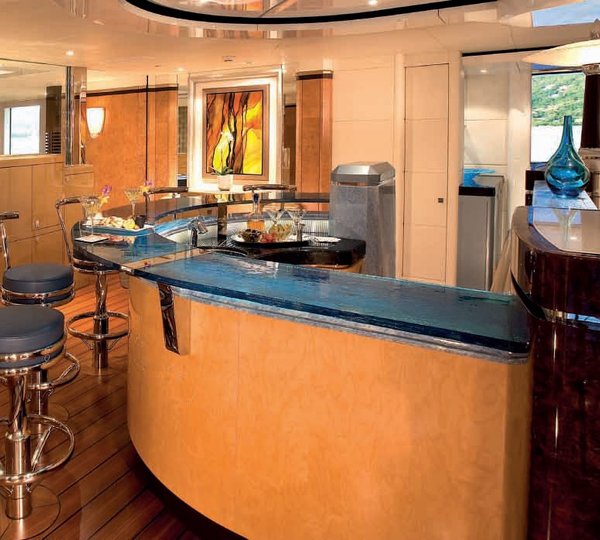 Profile Aspect: Yacht SYCARA V's Drinks Bar Captured