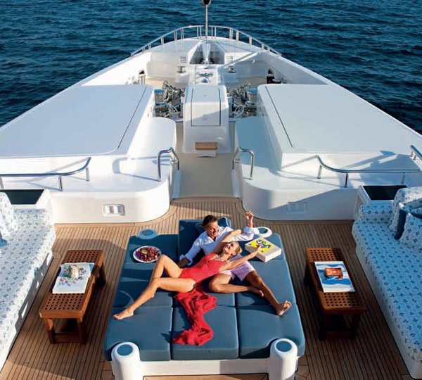 Sunshine Pads Aboard Yacht SYCARA V