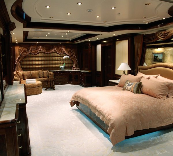 Profile: Yacht TITANIA's Main Master Cabin Photograph