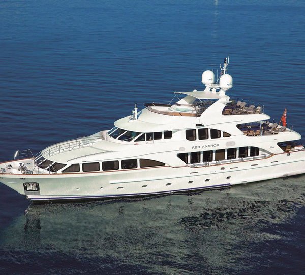 Red Anchor - Exterior