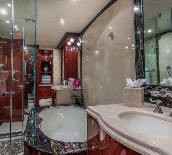 Master Ensuite Bathroom