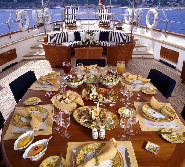 Ellen - Al Fresco Dining Table