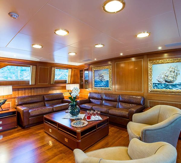 Ellen - Salon Other Angle