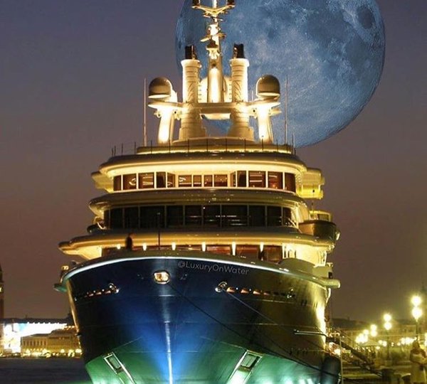 LUNA Yacht and Luna Moon