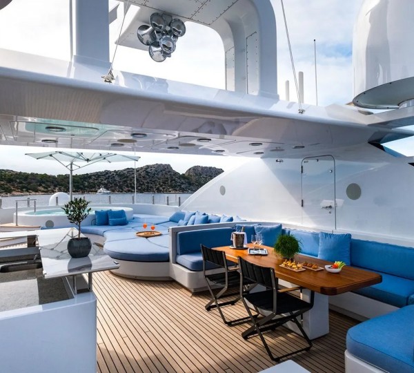 Sun Deck Seating And Dining