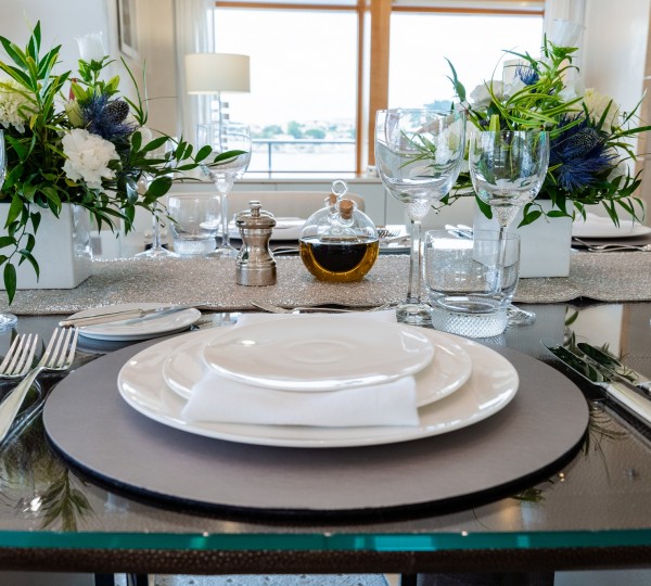 Formal Dining Place Setting