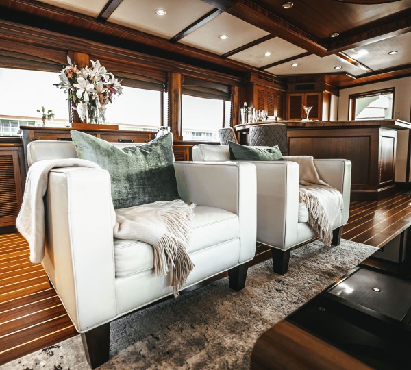 Salon Furnishing Details