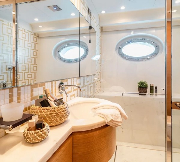 AFRICA I Interior - Double Cabin Ensuite