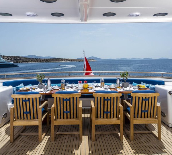 Alfresco Dining Option