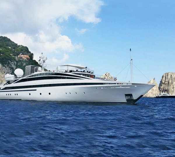 ELEGANT 007 Exterior