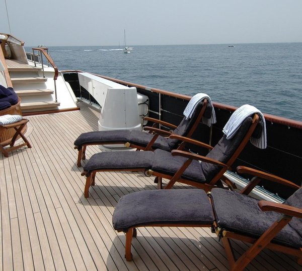 Exterior Living Spaces  00004