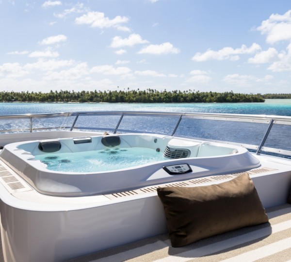 Exterior Sunbathing Area